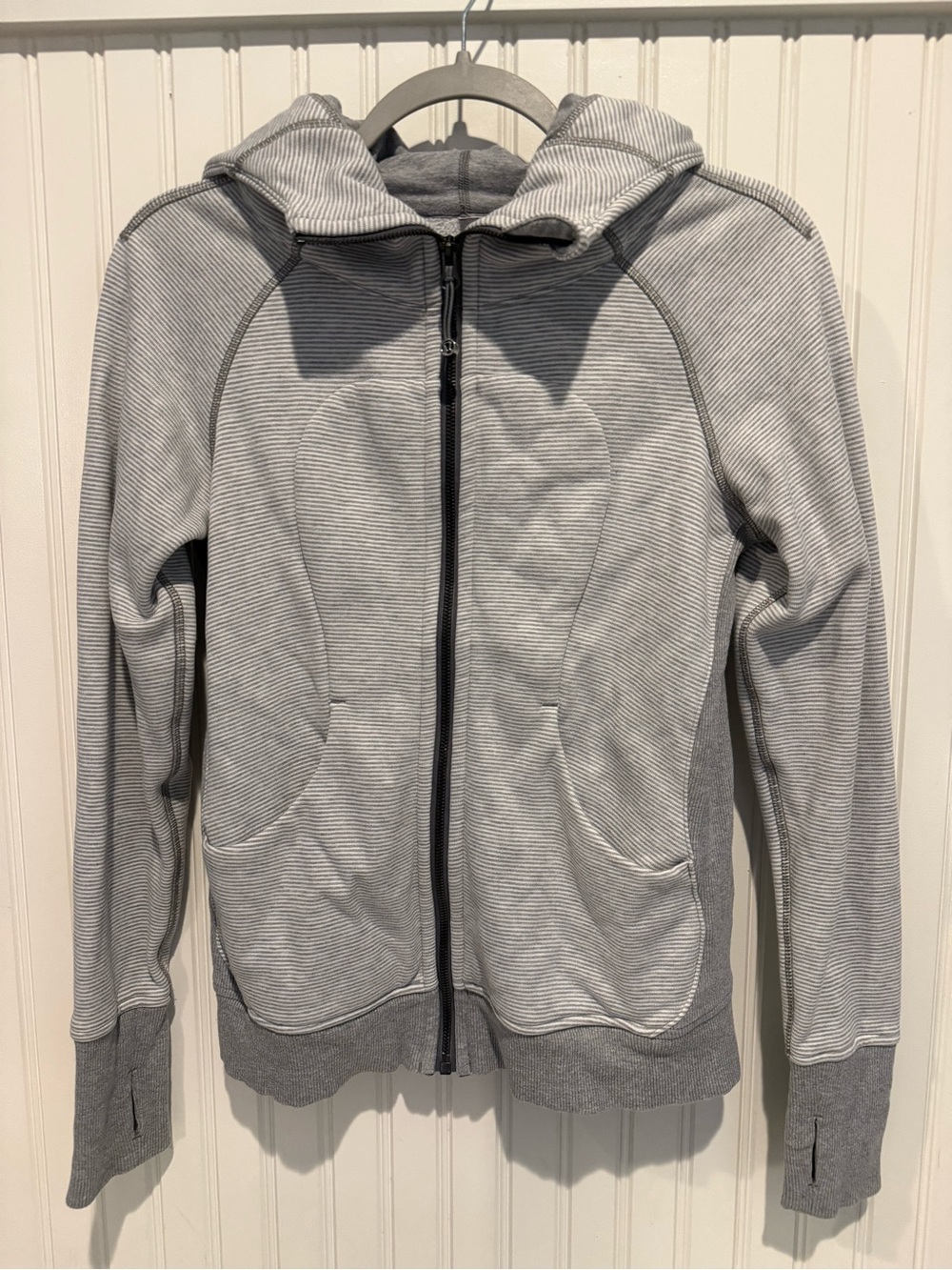 Lululemon Scuba Hoodie III Wee Stripe Grey White Full Zip Fleece Jacket Size 4